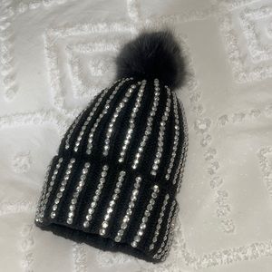 NWOT!!✨Bling✨Beanie
